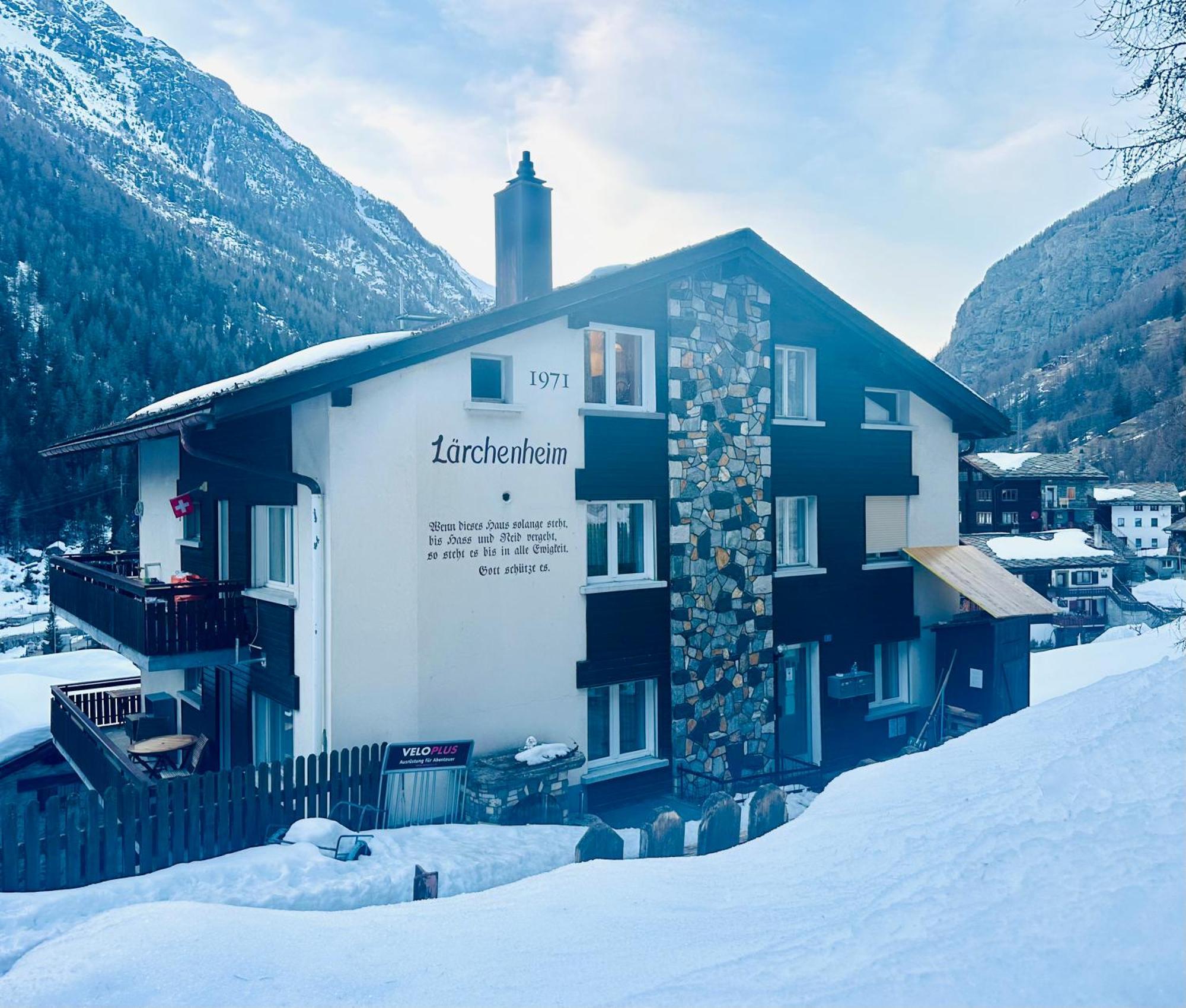 Holiday House Laerchenheim Saas-Balen Exterior photo