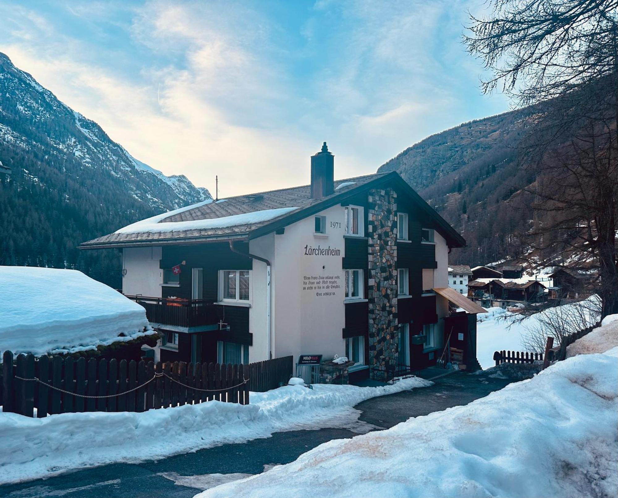 Holiday House Laerchenheim Saas-Balen Exterior photo